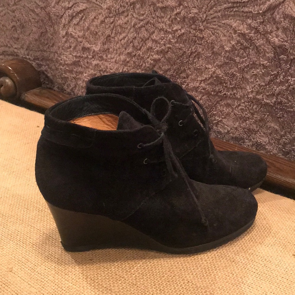 Women’s Via Spiga Black wedges sz 8